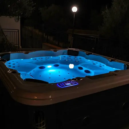 Trabia Casa Bianca A Villa